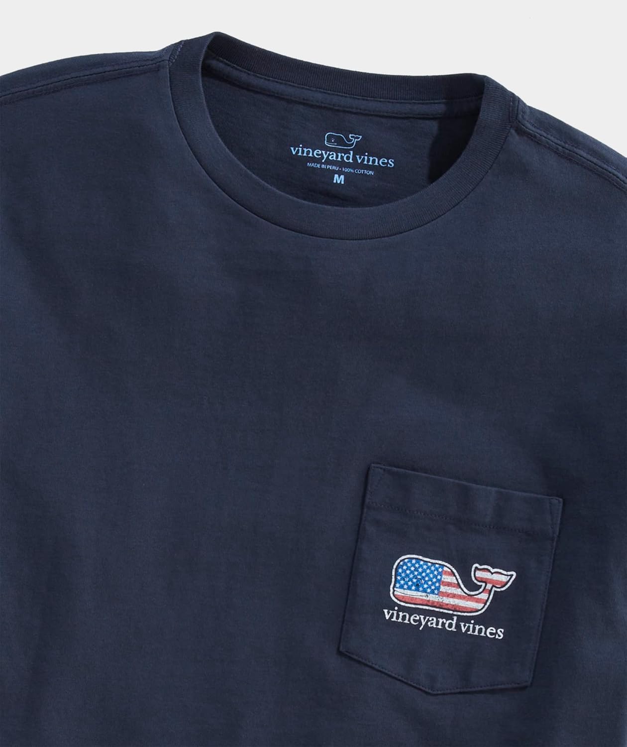 vineyard vines Men's Flag Whale Short Sleeve Pocket Tee