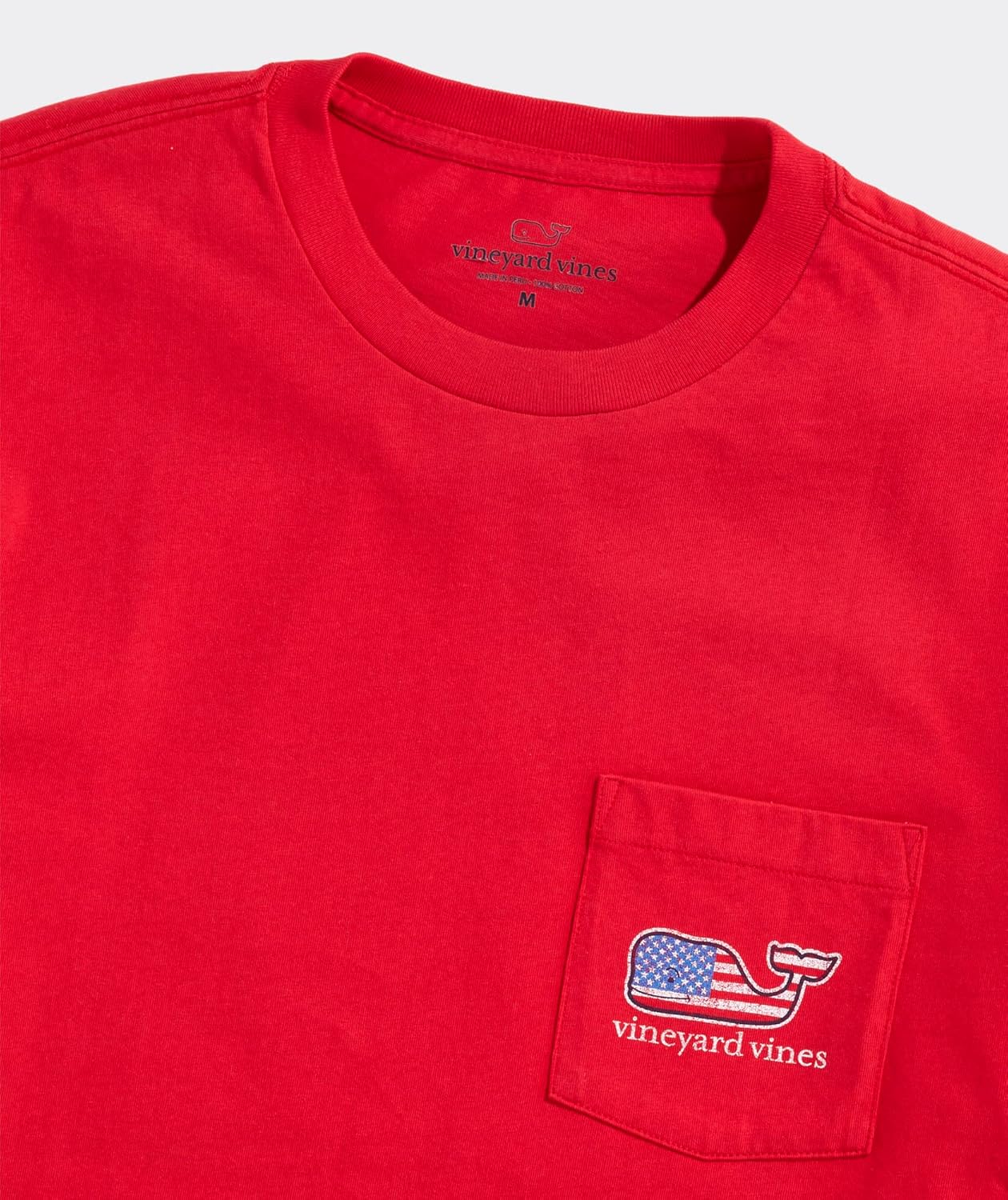 vineyard vines Men's Flag Whale Short Sleeve Pocket Tee